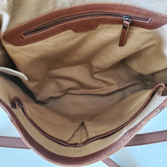 💥SOLD💥Lucky Brand Dempsey Leather Messenger Bag - Picture 11 of 15